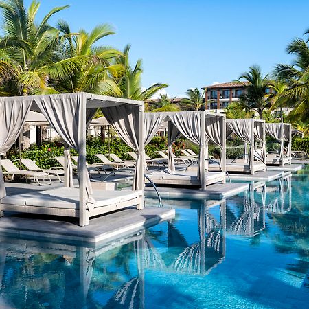 Lopesan Costa Bavaro Resort, Spa & Casino Punta Cana Bagian luar foto The pool at the Four Seasons Resort Punta Cana